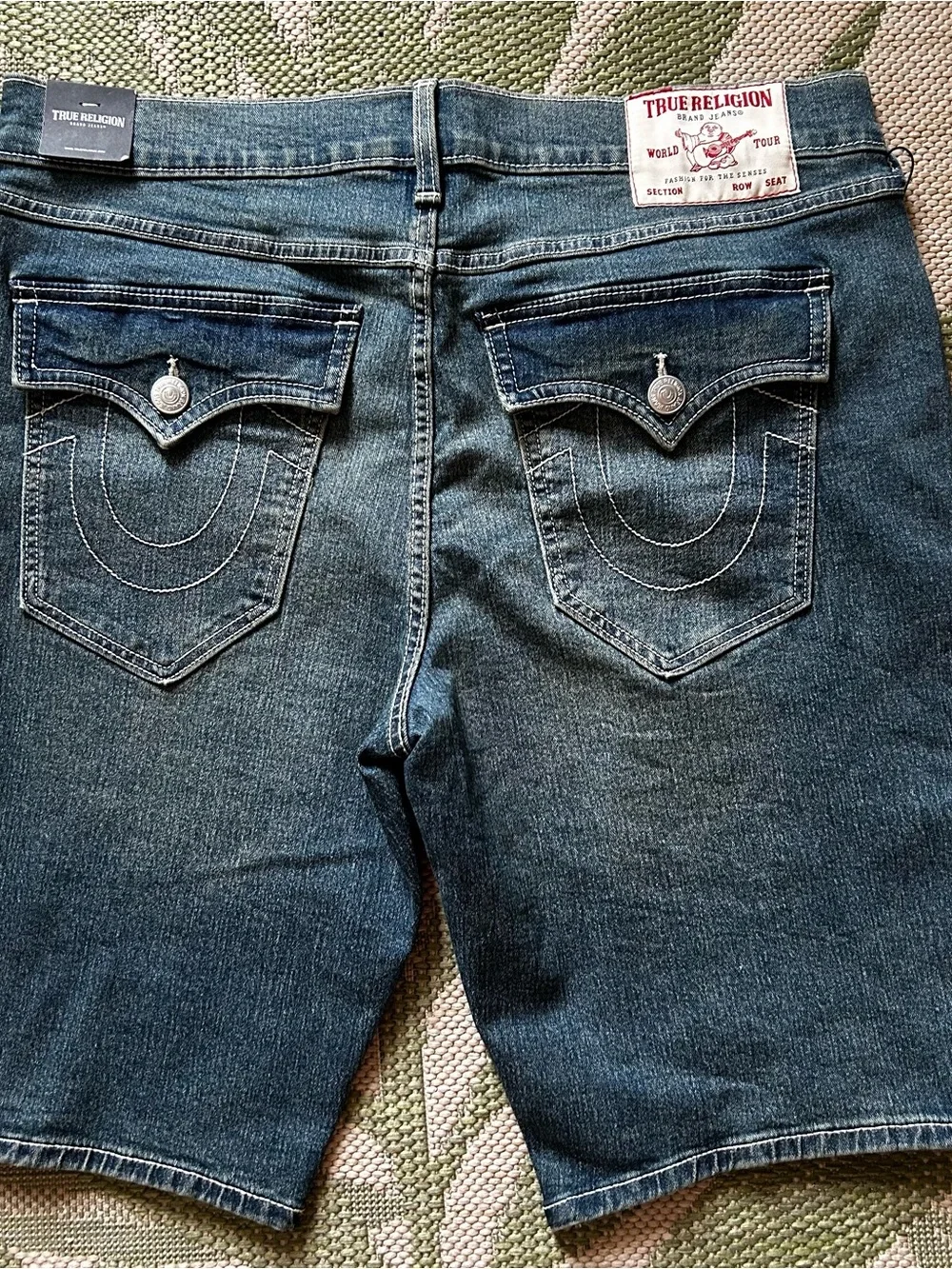 True Religion Men’s Ricky Relaxed Denim Shorts in Faded Blue NWT W36